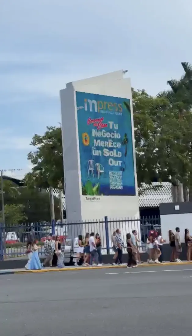 Impress en Pantalla digital tipo monolito, valla publicitaria en Puerto Rico